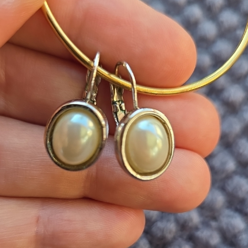 Elegant Silver Tone and Pearl Earrings